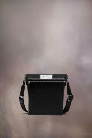Maison Margiela 5ac Camera Bag Vertical Black | UK_MM67045