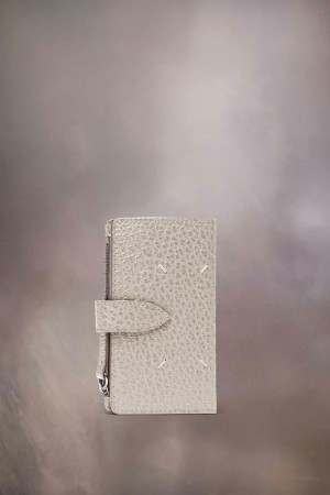 Maison Margiela Four Stitches Zip Wallet White | UK_MM63021