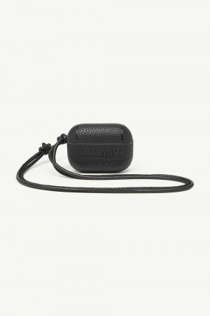 Maison Margiela Leather Airpods Case Black | UK_MM78019