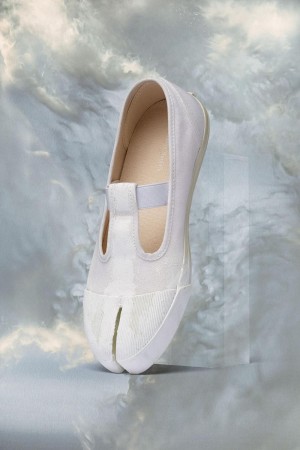Maison Margiela On The Deck Tabi Mary Jane Bianchetto White | UK_MM30650