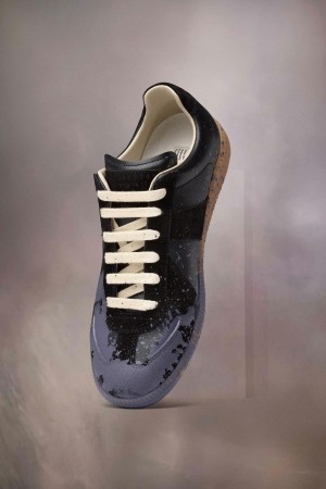 Maison Margiela Paint Replica Sneaker Black | UK_MM71842