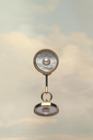 Maison Margiela Pearl Cufflinks Gold White | UK_MM40752