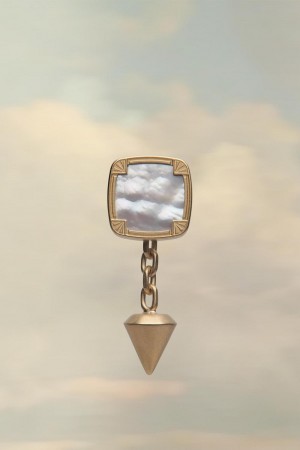 Maison Margiela Pearl Square Cufflinks Gold | UK_MM24526
