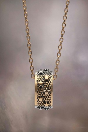 Maison Margiela Star Necklace Gold | UK_MM21820
