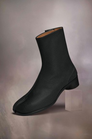 Maison Margiela Tabi Ankle Boots Black | UK_MM25202