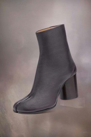 Maison Margiela Tabi Ankle Boots Black | UK_MM80357