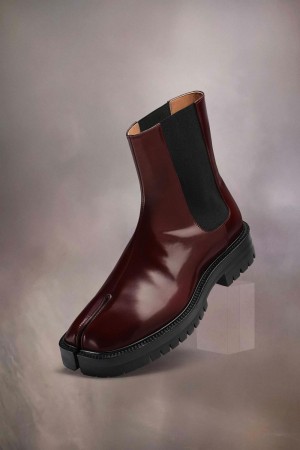 Maison Margiela Tabi Chelsea Boot Red | UK_MM90878