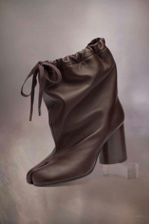 Maison Margiela Tabi Drawstring Ankle Boots Brown | UK_MM19822