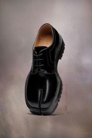 Maison Margiela Tabi Lace-ups Black | UK_MM68649