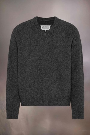 Maison Margiela Washed Lambswool V-neck Sweater Dark Grey | UK_MM30348